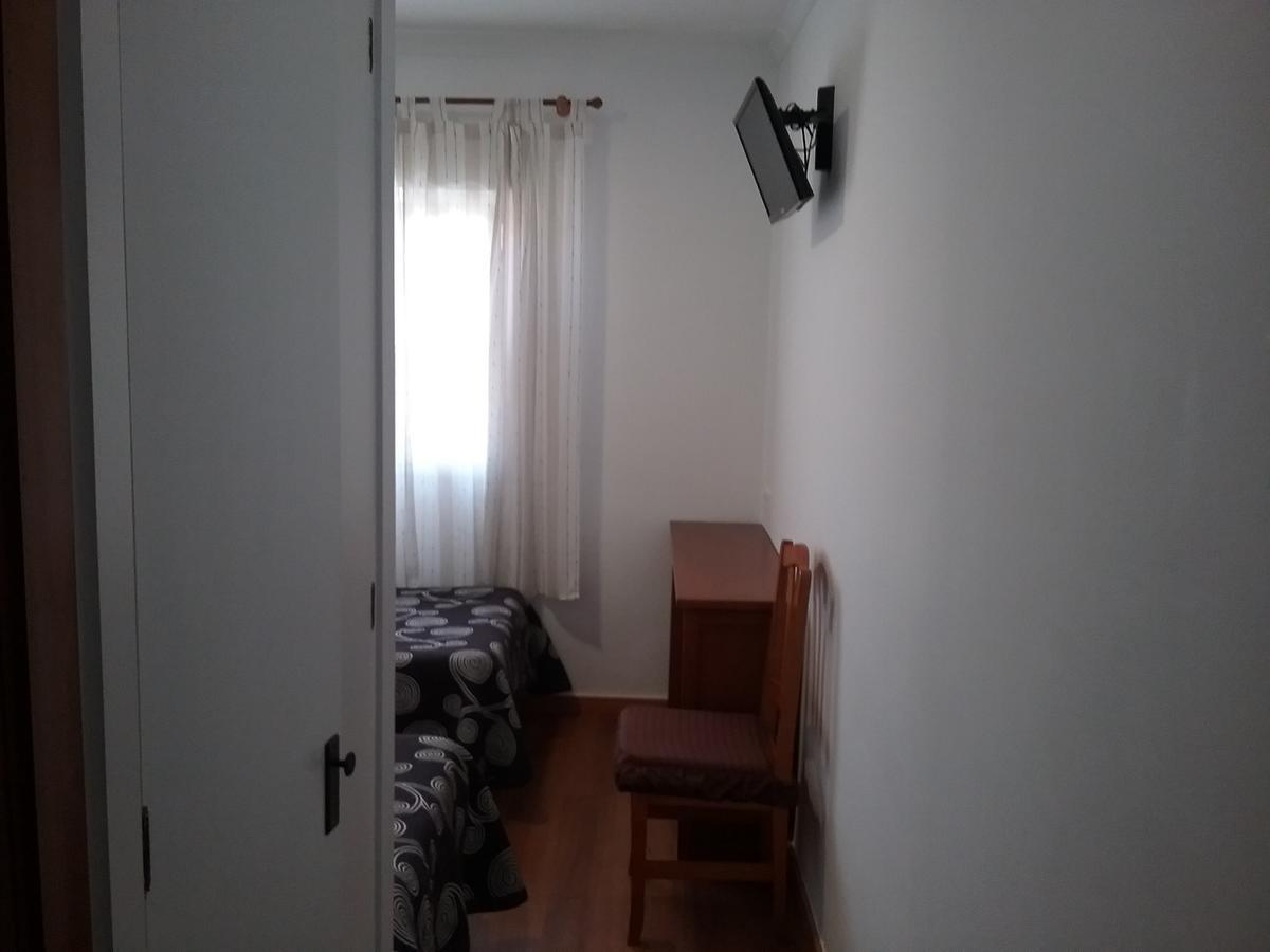 Hostal Cabrera Motril Exterior foto